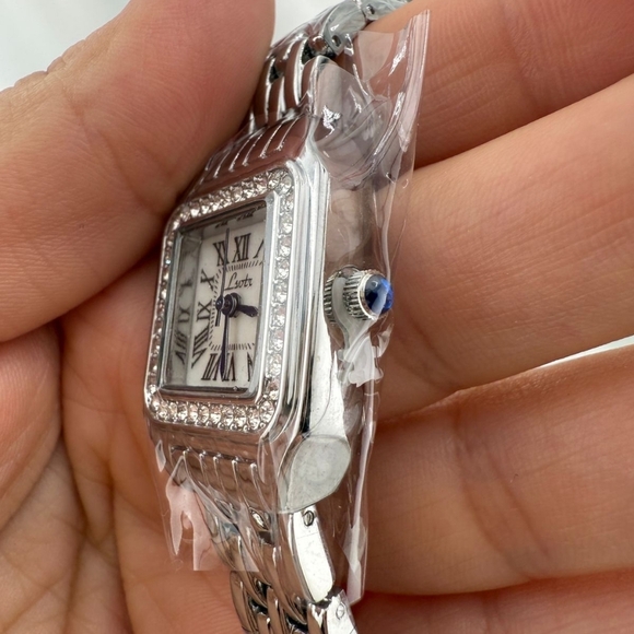 Unique Panthere Classic Silver Watch with Crystal Accents main image 6